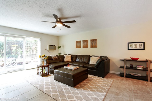1227 South Old Wilke Road, Unit 106 Rolling Meadows, IL 60005 - Photo 6 of 11