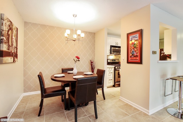 1227 South Old Wilke Road, Unit 106 Rolling Meadows, IL 60005 - Photo 8 of 11