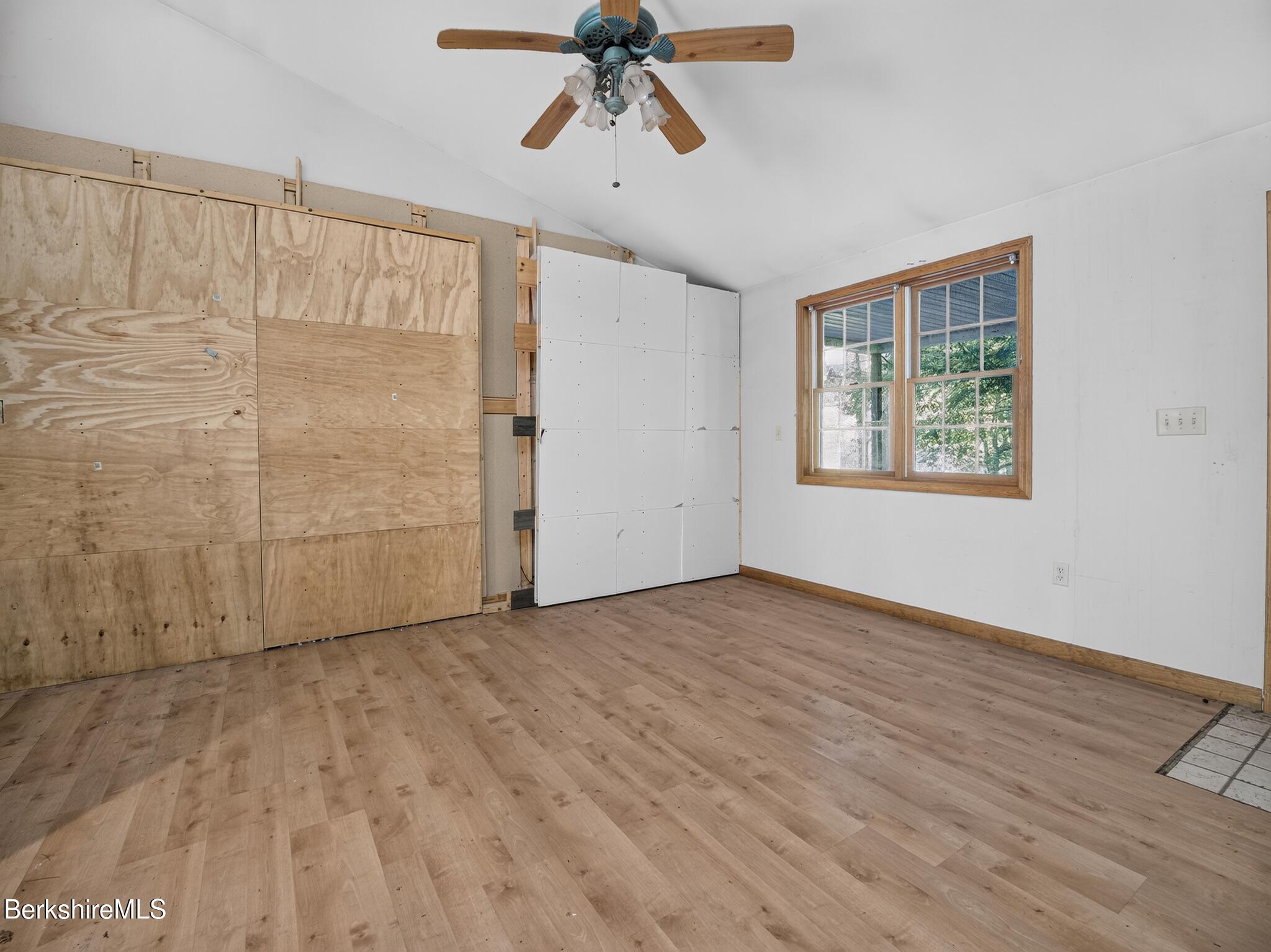 96 Shore Road Becket, MA 01223 - Photo 8 of 29 23_96_Shore_Rd-Living_room-0061