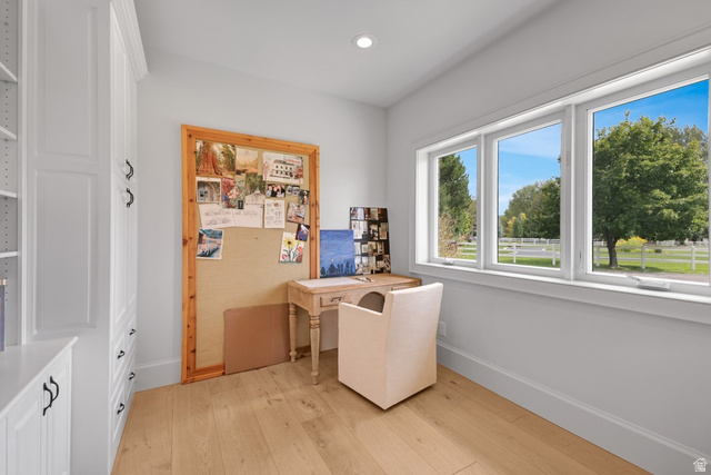 180 Farm Road Midway, UT 84049 - Photo 26 of 99 Light wood-finish flooring with white baseboards, bright white trim, and recessed lighting