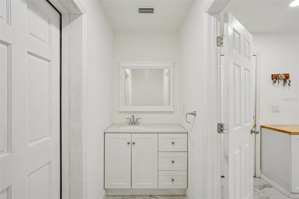 1414 Seffner Valrico Road Seffner, FL 33584 - Photo 20 of 36