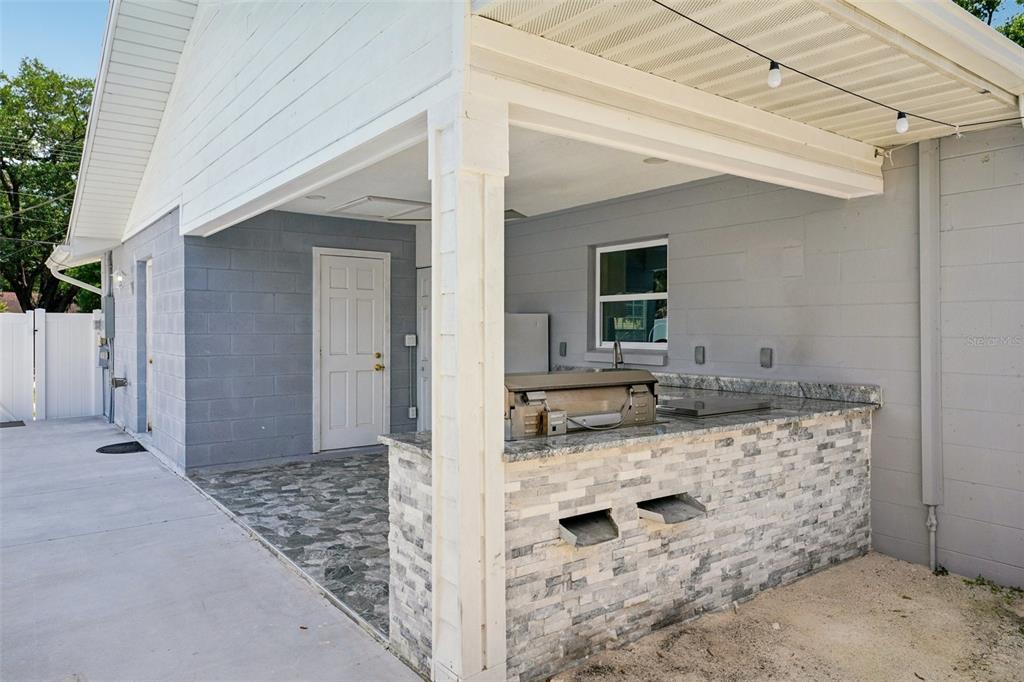 1414 Seffner Valrico Road Seffner, FL 33584 - Photo 24 of 36