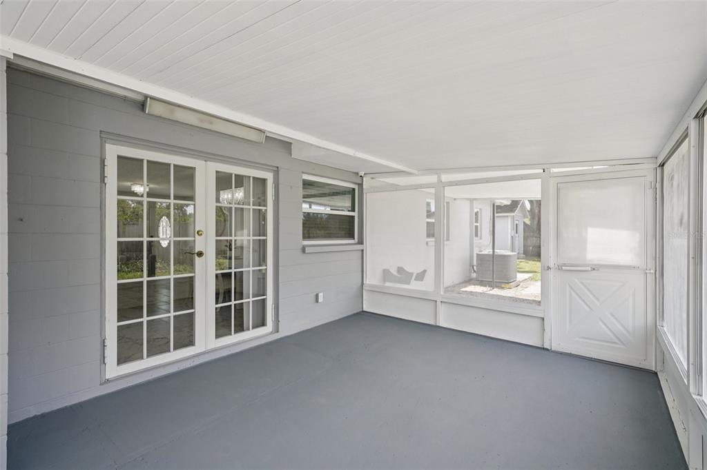 1414 Seffner Valrico Road Seffner, FL 33584 - Photo 31 of 36