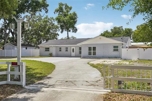 $450,000 | 1414 Seffner Valrico Road, Seffner, FL 33584