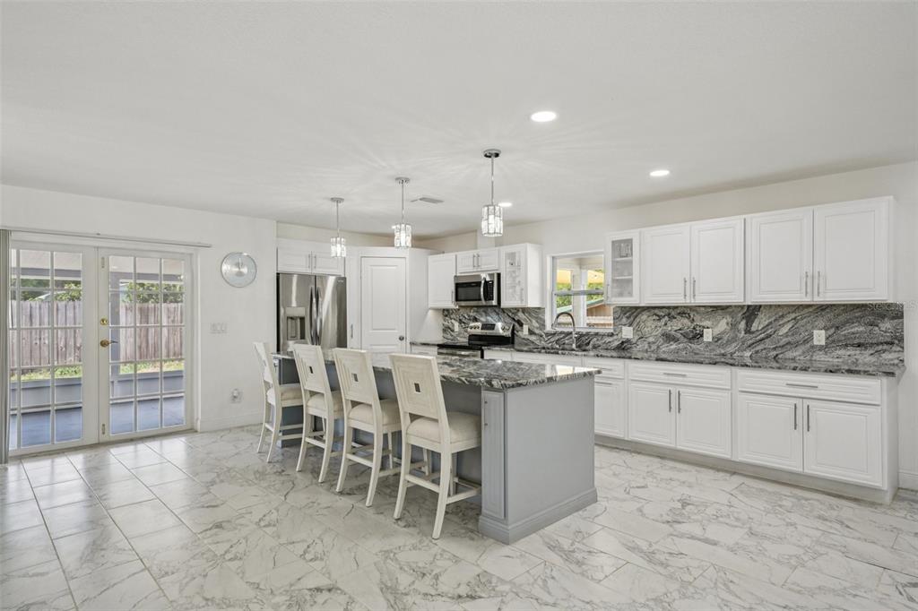 1414 Seffner Valrico Road Seffner, FL 33584 - Photo 7 of 36