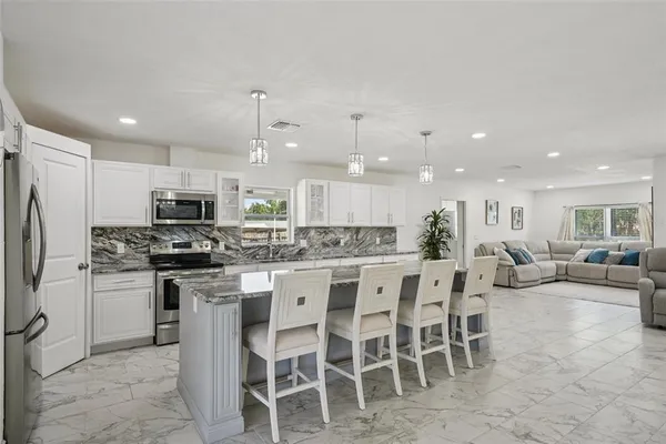 $450,000 | 1414 Seffner Valrico Road, Seffner, FL 33584