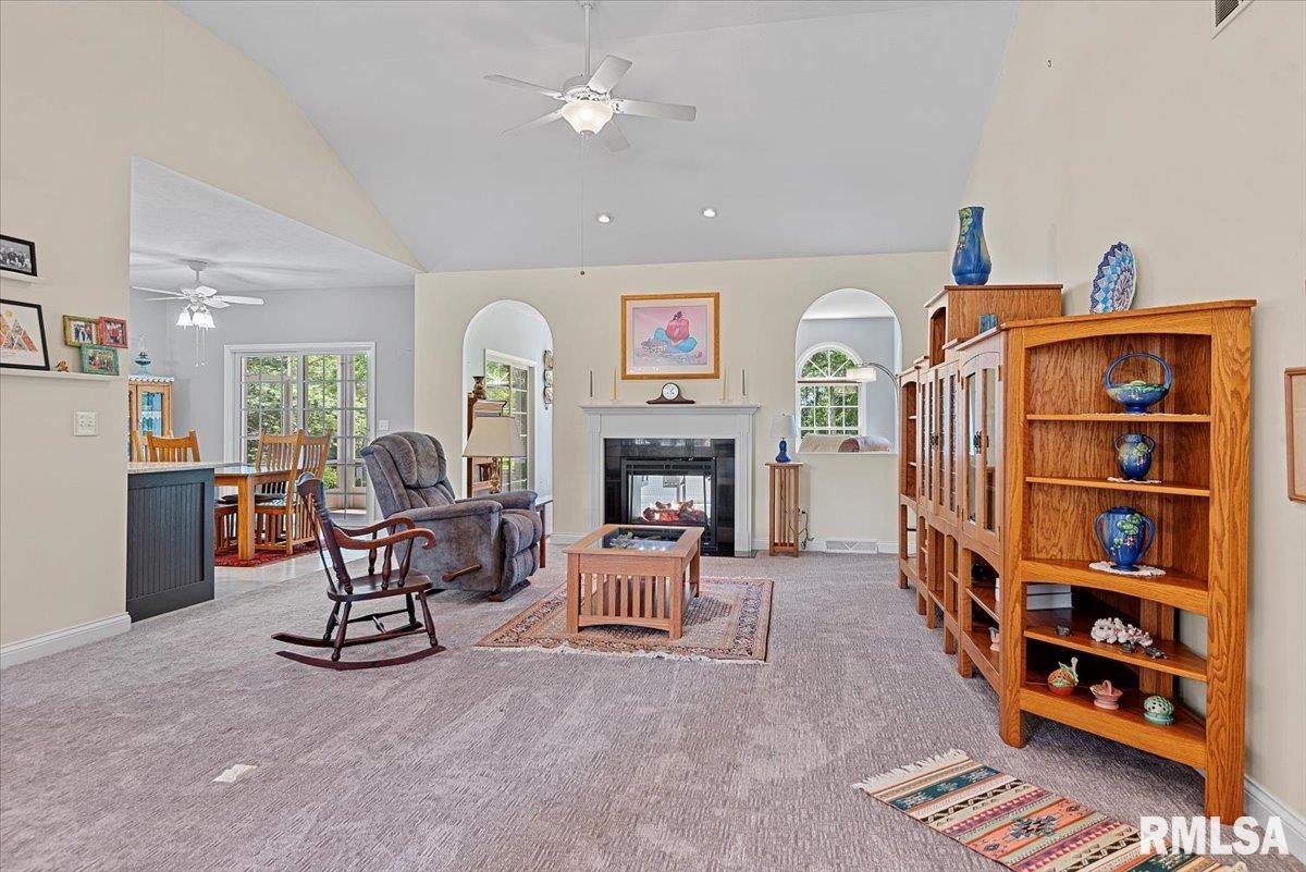 2508 Tartan Way Springfield, IL 62711 - Photo 6 of 51 Gallery Image 6