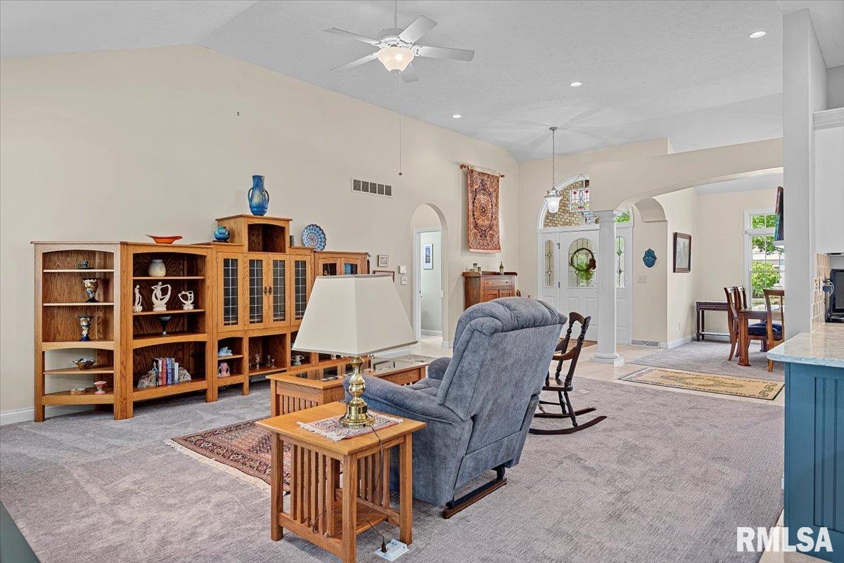 2508 Tartan Way Springfield, IL 62711 - Photo 8 of 51 Gallery Image 8