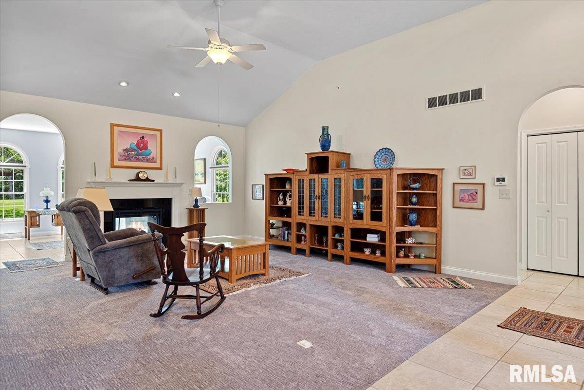 2508 Tartan Way Springfield, IL 62711 - Photo 9 of 51 Gallery Image 9