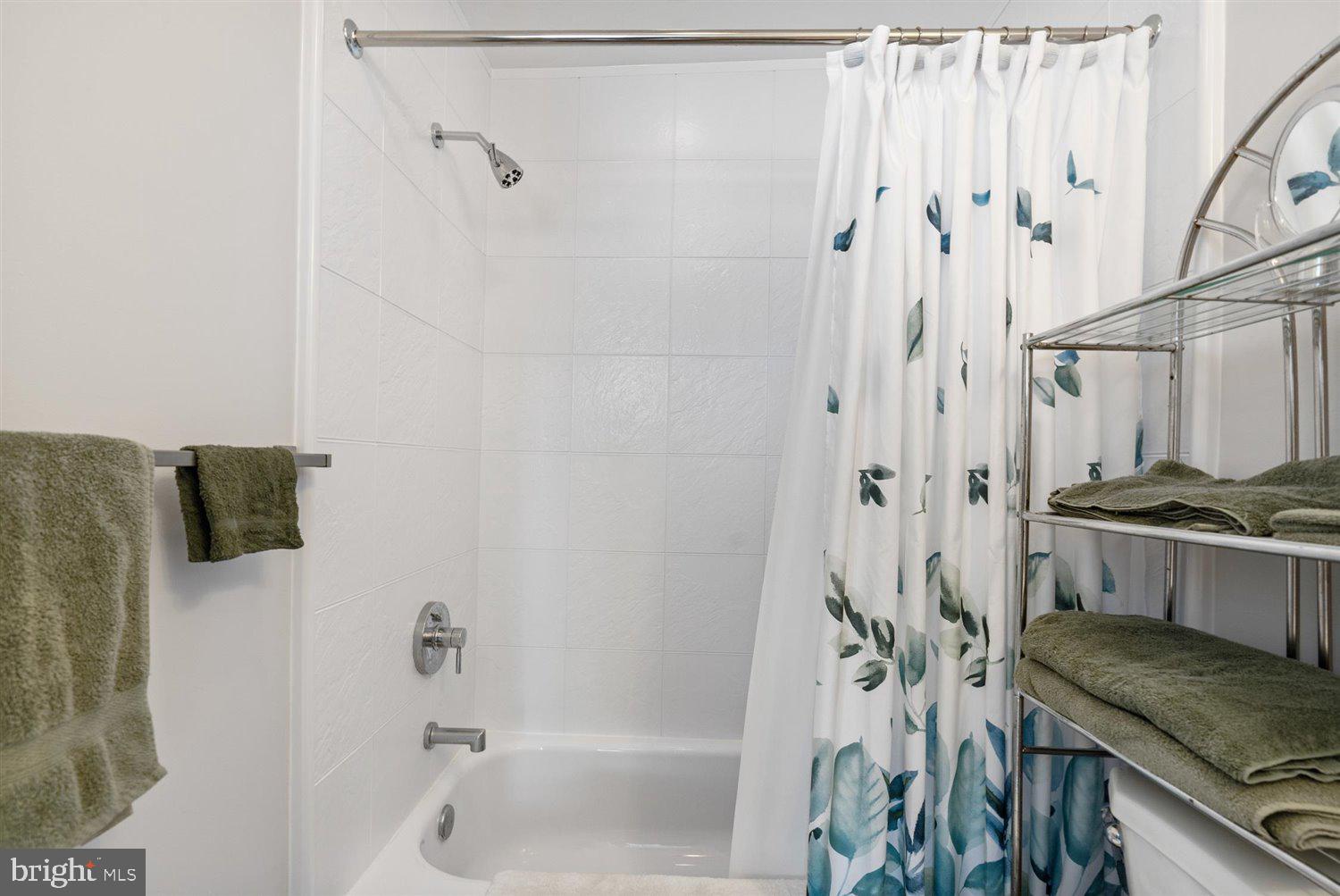35 Kingsley Road Owings Mills, MD 21117 - Photo 16 of 38 Owner's Bathroom
