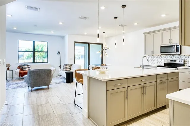 $2,900 | 4263 Sonoma Oaks Circle, Naples, FL 34119