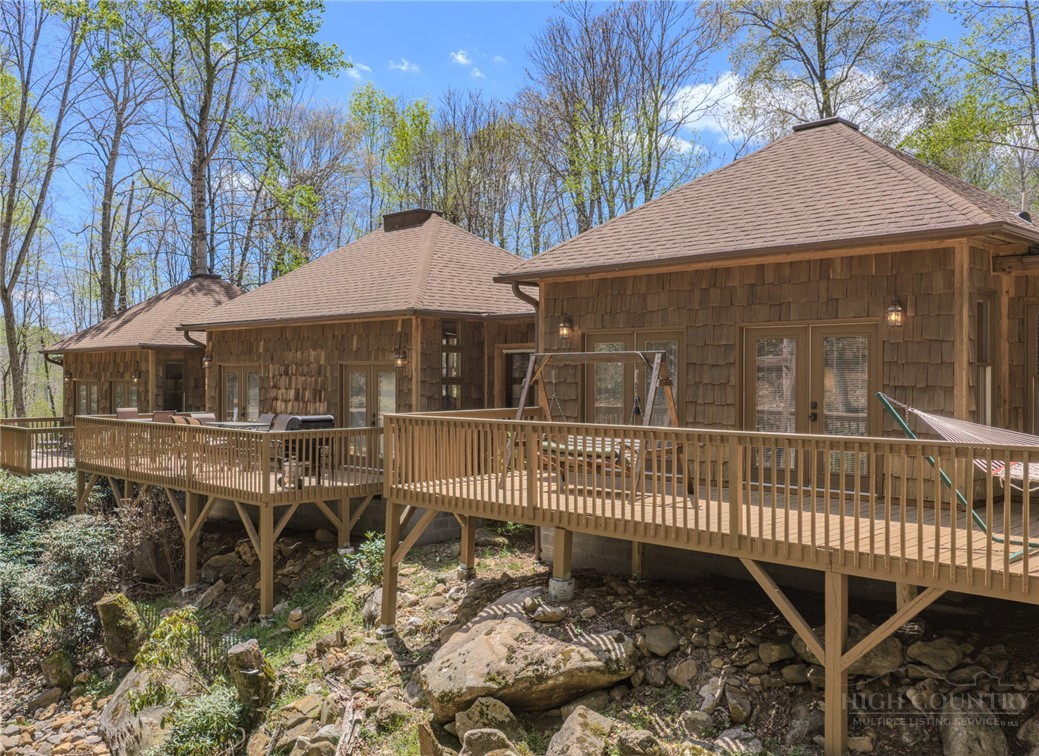 426 Cook Town Road Bakersville, NC 28705 - Photo 5 of 50
