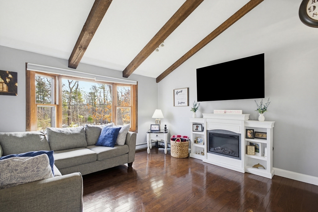 65 Ashtead Road Bridgewater, MA 02324 - Photo 4 of 40