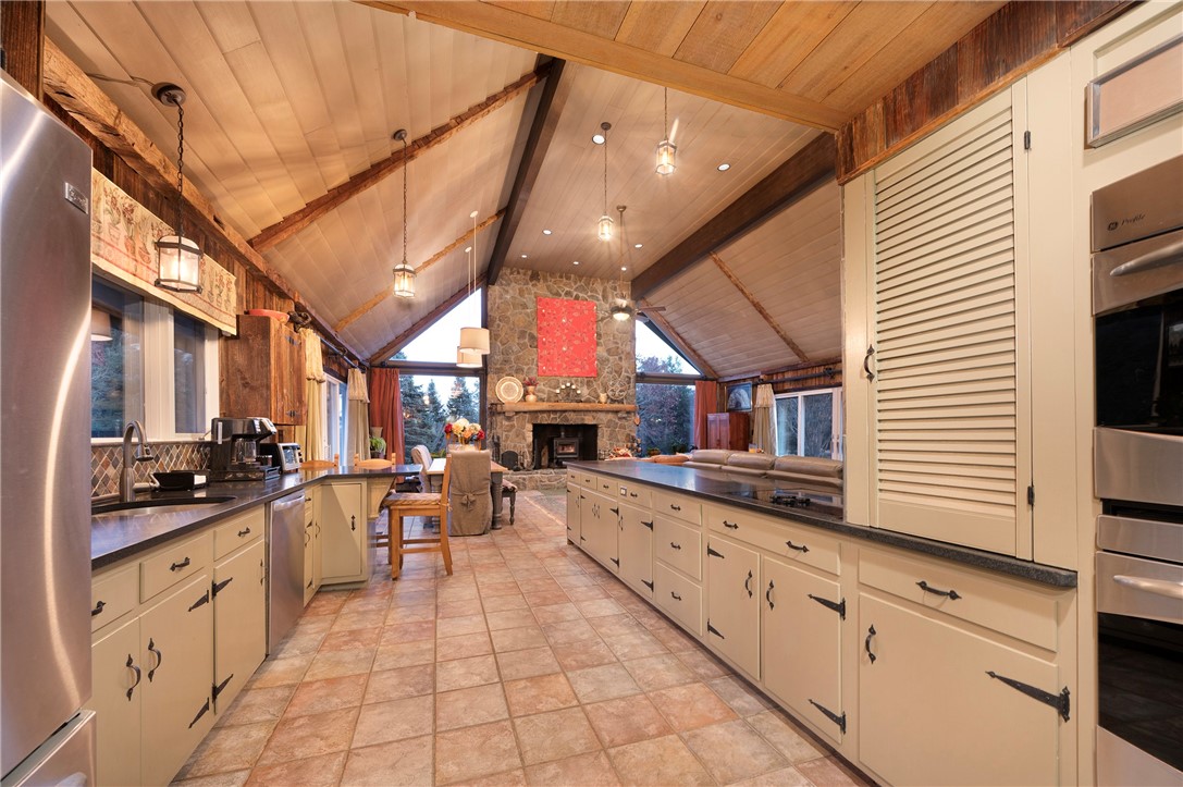 59 Phillips Lane Glocester, RI 02829 - Photo 17 of 49