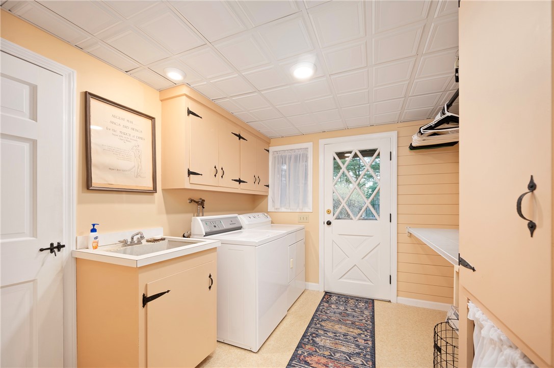 59 Phillips Lane Glocester, RI 02829 - Photo 27 of 49