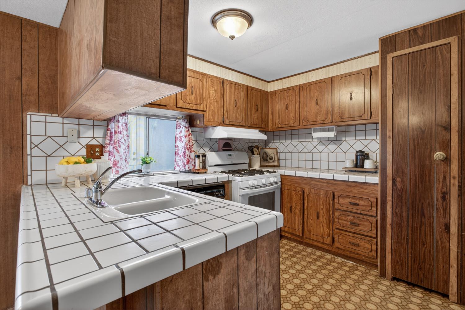 812 West Clover Road, Unit 62 Tracy, CA 95376 - Photo 18 of 27