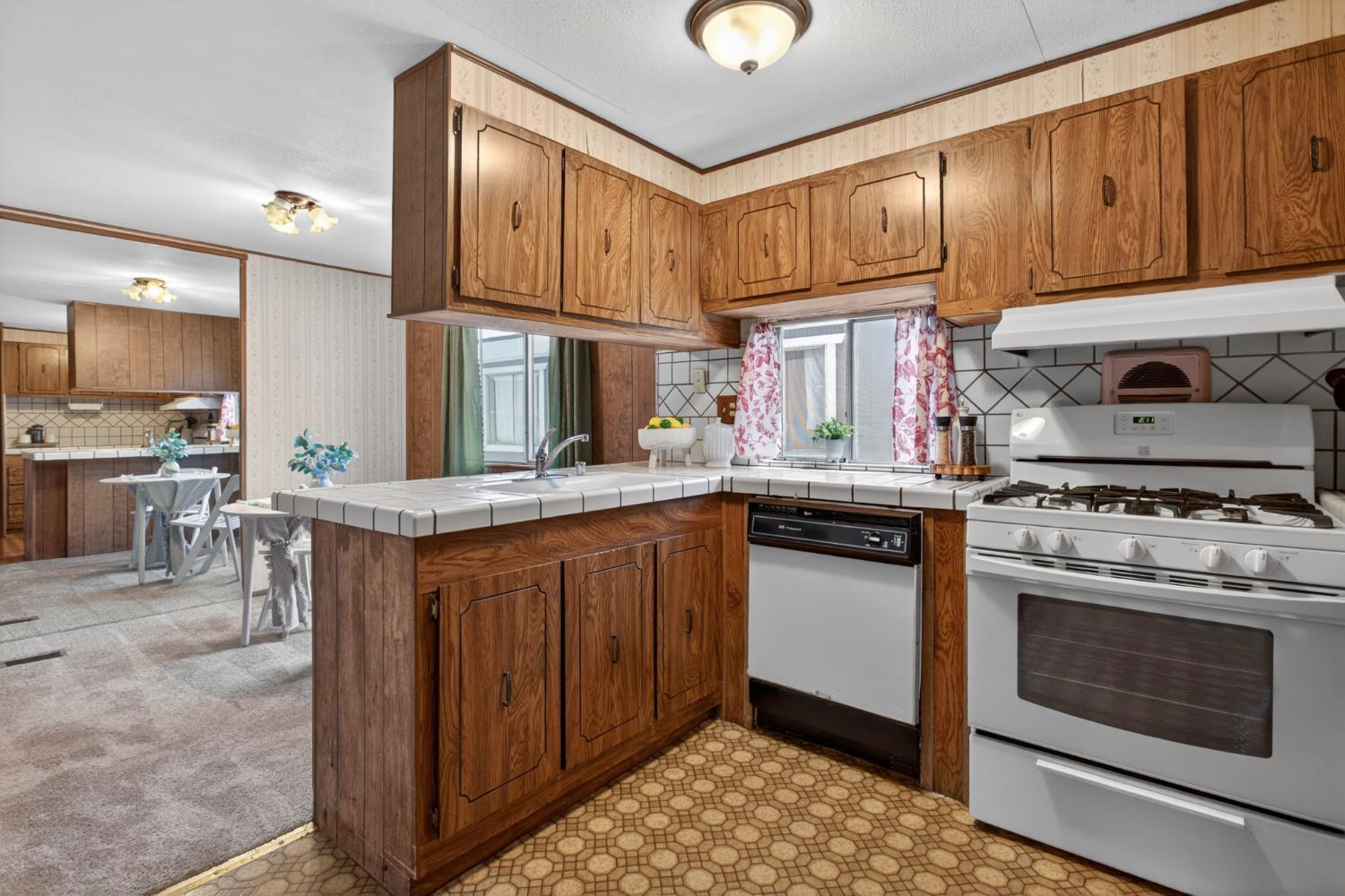 812 West Clover Road, Unit 62 Tracy, CA 95376 - Photo 19 of 27