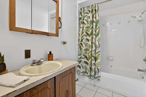 $184,900 | 812 West Clover Road, Unit 62, Tracy, CA 95376