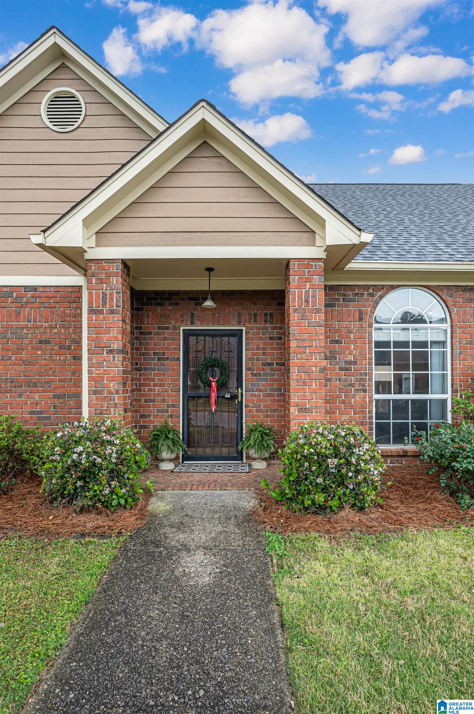 115 Braxton Way Pelham, AL 35124 - Photo 4 of 40