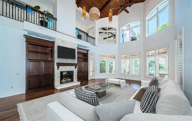 $6,995,000 | 118 Harbor View Lane, Belleair Bluffs, FL 33770