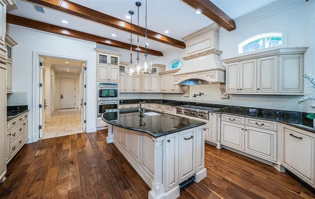 $6,995,000 | 118 Harbor View Lane, Belleair Bluffs, FL 33770