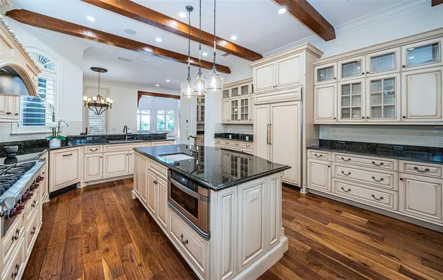 $6,995,000 | 118 Harbor View Lane, Belleair Bluffs, FL 33770