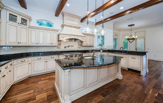 $6,995,000 | 118 Harbor View Lane, Belleair Bluffs, FL 33770