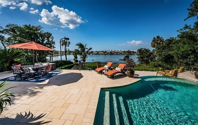 $6,995,000 | 118 Harbor View Lane, Belleair Bluffs, FL 33770