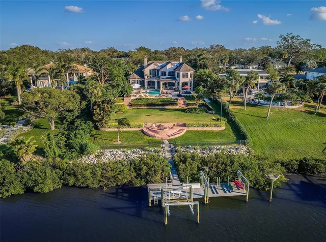$6,995,000 | 118 Harbor View Lane, Belleair Bluffs, FL 33770