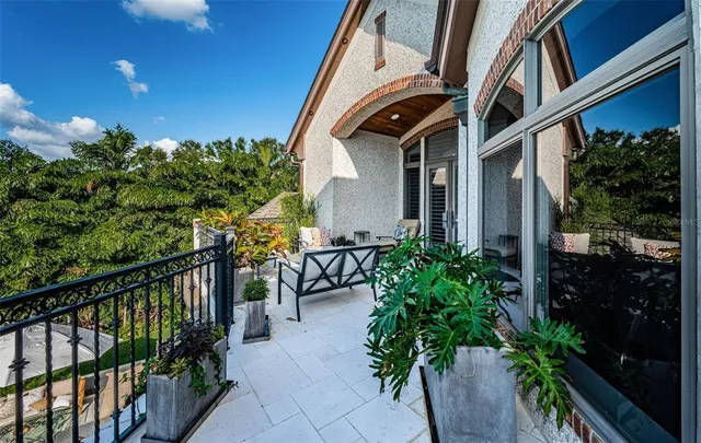 $6,995,000 | 118 Harbor View Lane, Belleair Bluffs, FL 33770