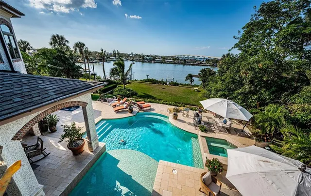 $6,995,000 | 118 Harbor View Lane, Belleair Bluffs, FL 33770