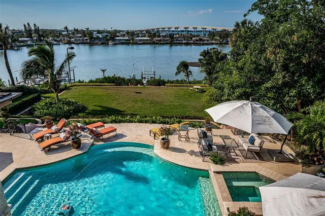 $6,995,000 | 118 Harbor View Lane, Belleair Bluffs, FL 33770