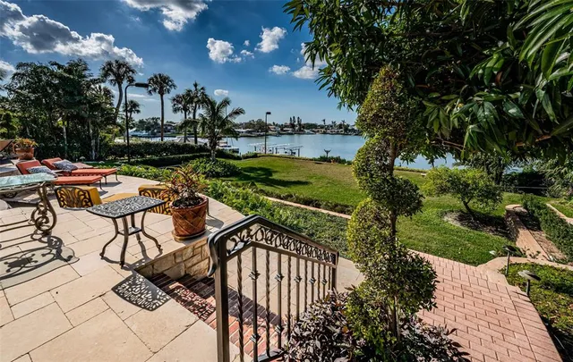 $6,995,000 | 118 Harbor View Lane, Belleair Bluffs, FL 33770