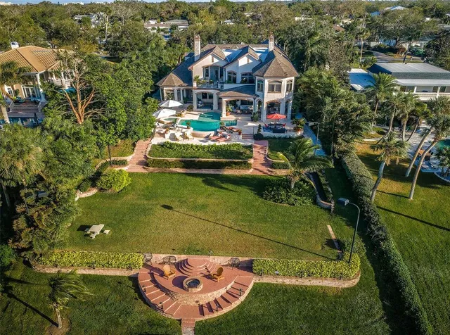 $6,995,000 | 118 Harbor View Lane, Belleair Bluffs, FL 33770