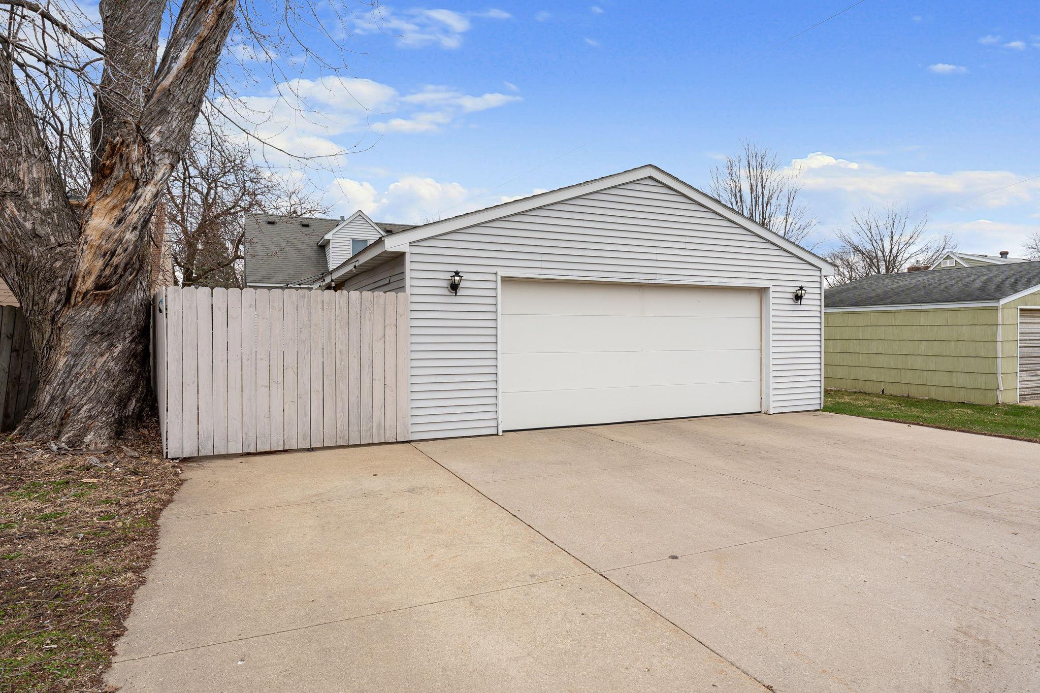 1001 8th Avenue Southwest Austin, MN 55912 - Photo 8 of 38