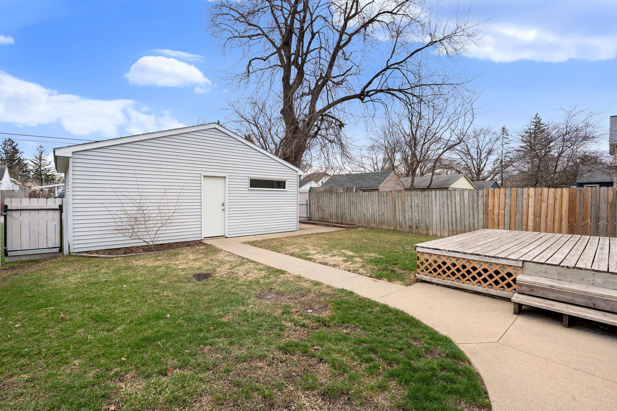1001 8th Avenue Southwest Austin, MN 55912 - Photo 9 of 38