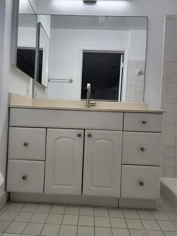 $2,300 | 1156 Northwest 106th Terrace, Unit 204, Hollywood, FL 33026