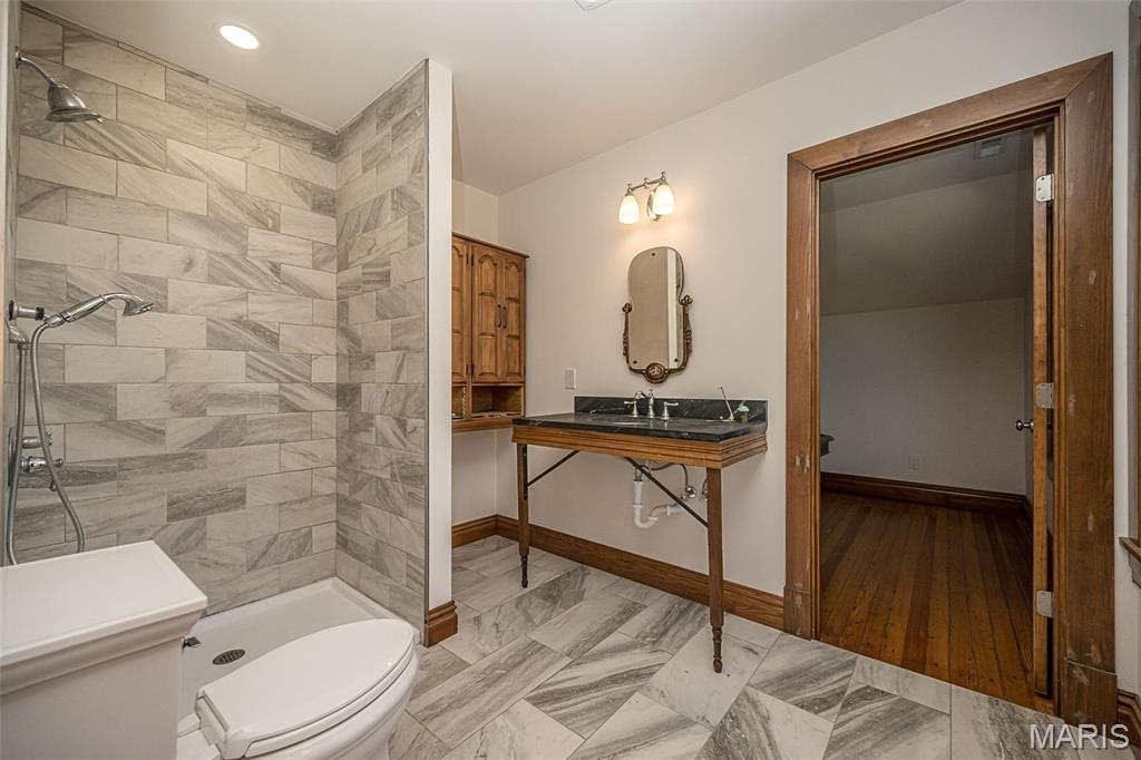 4241 Alt Road Pacific, MO 63069 - Photo 15 of 34
