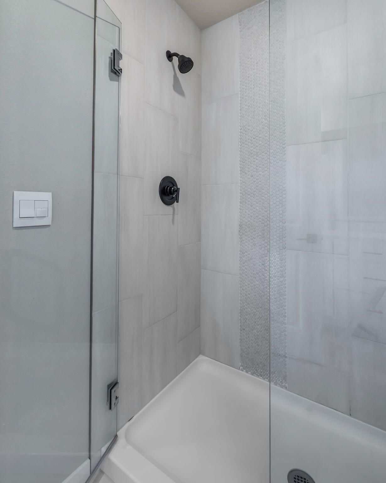 61197 Southwest Beverly Way Bend Bend, OR 97702 - Photo 23 of 32 Shower