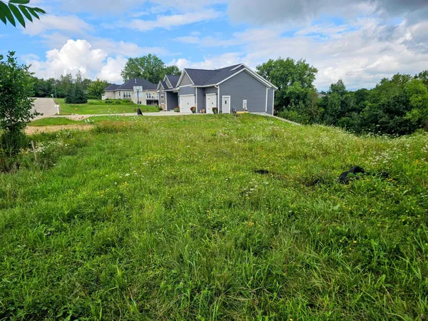 $79,900 | 62 Wildridge Drive, Winona, MN 55987