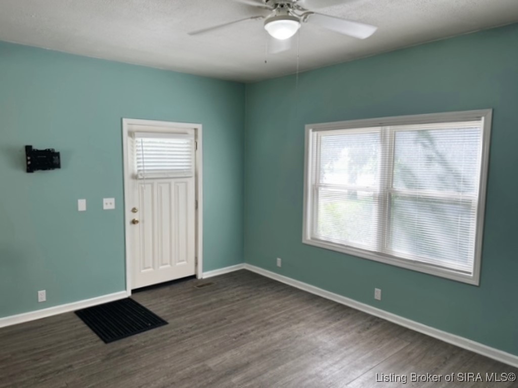 237 Silver Street New Albany, IN 47150 - Photo 6 of 20