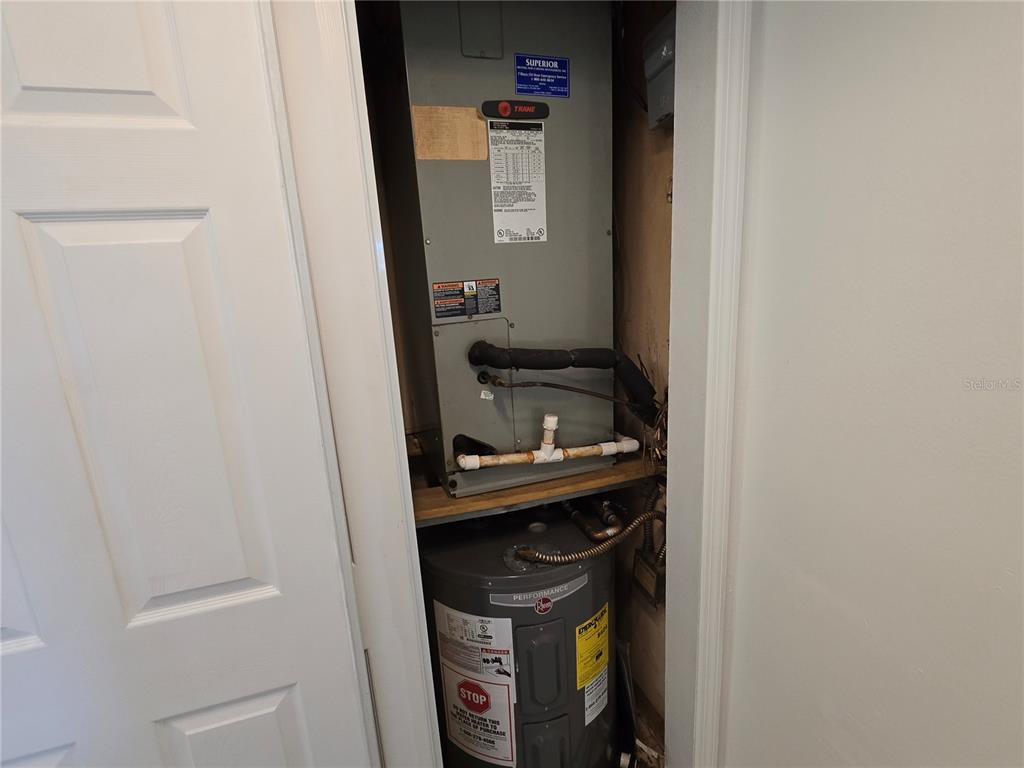 1281 Pine Ridge Circle East, Unit B1 Tarpon Springs, FL 34688 - Photo 21 of 32