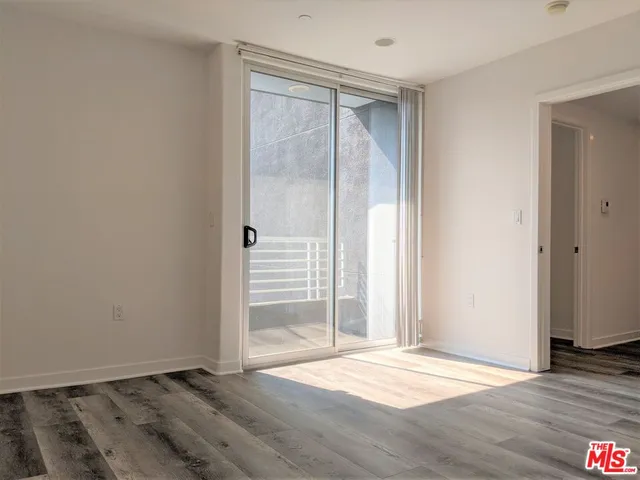 $3,945 | 5143 White Oak Avenue, Unit 306, Encino, CA 91316