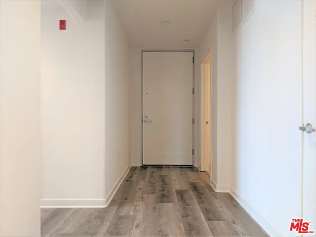 $3,945 | 5143 White Oak Avenue, Unit 306, Encino, CA 91316