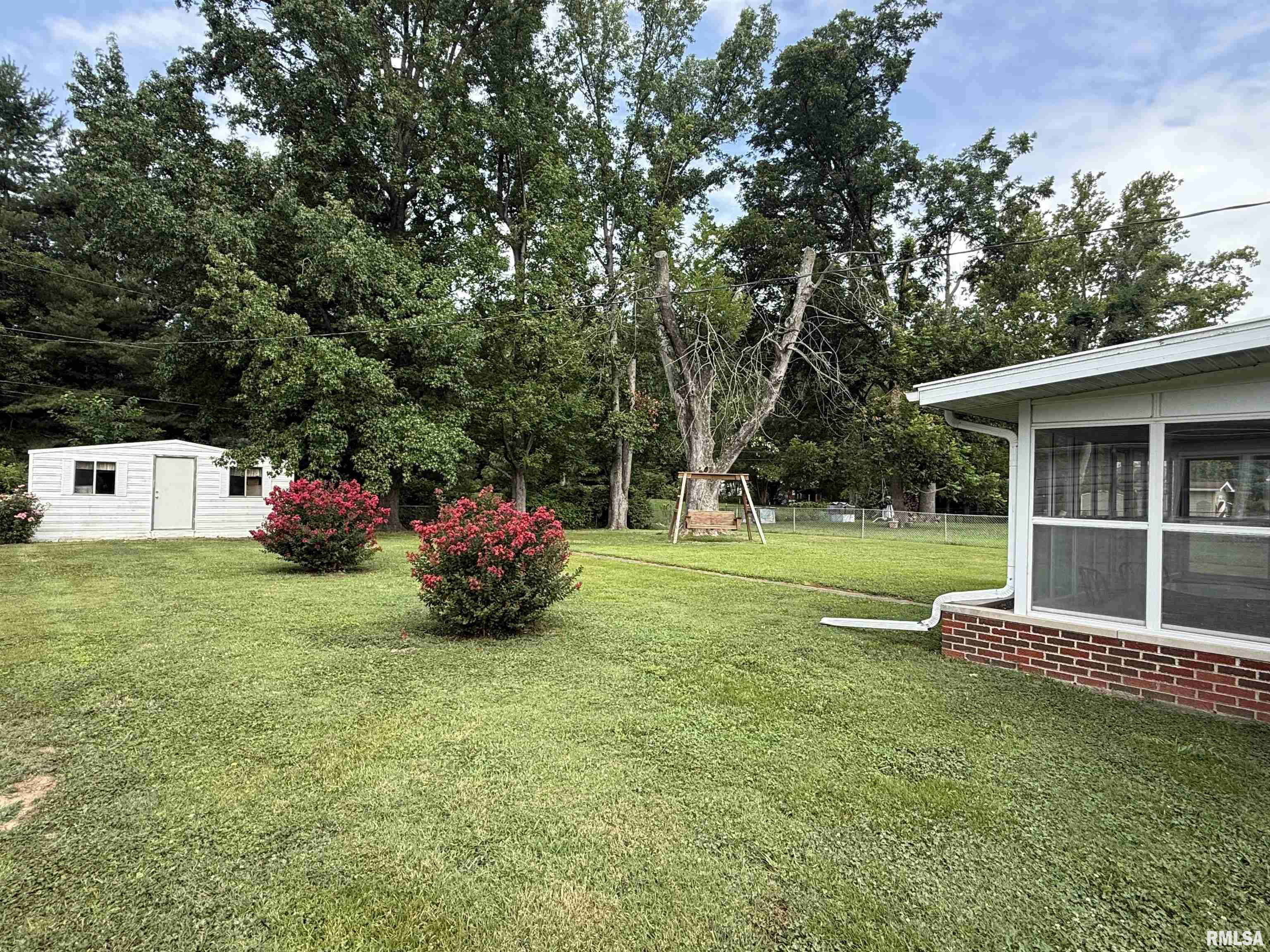 1223 North 16th Street Murphysboro, IL 62966 - Photo 2 of 15