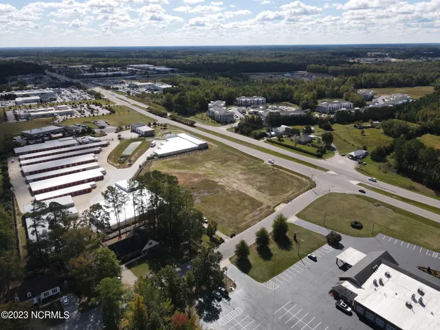 $950,000 | 4004 Raleigh Rd Parkway West, Wilson, NC 27896