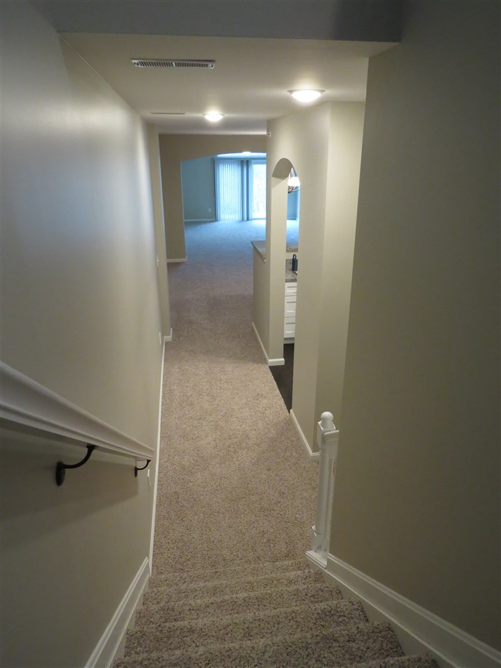 630 Rivers Breeze Drive Ludlow, KY 41016 - Photo 4 of 27