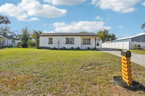 $220,000 | 13929 2nd Street, Dade City, FL 33525