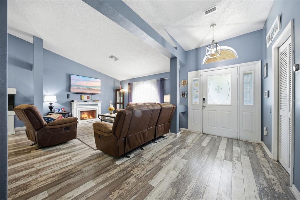 13801 Whitby Road Hudson, FL 34667 - Photo 4 of 28 Gallery Image 4