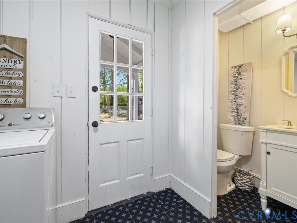4803 Morrison Road Richmond, VA 23230 - Photo 19 of 45 a bathroom with a sink toilet and shower